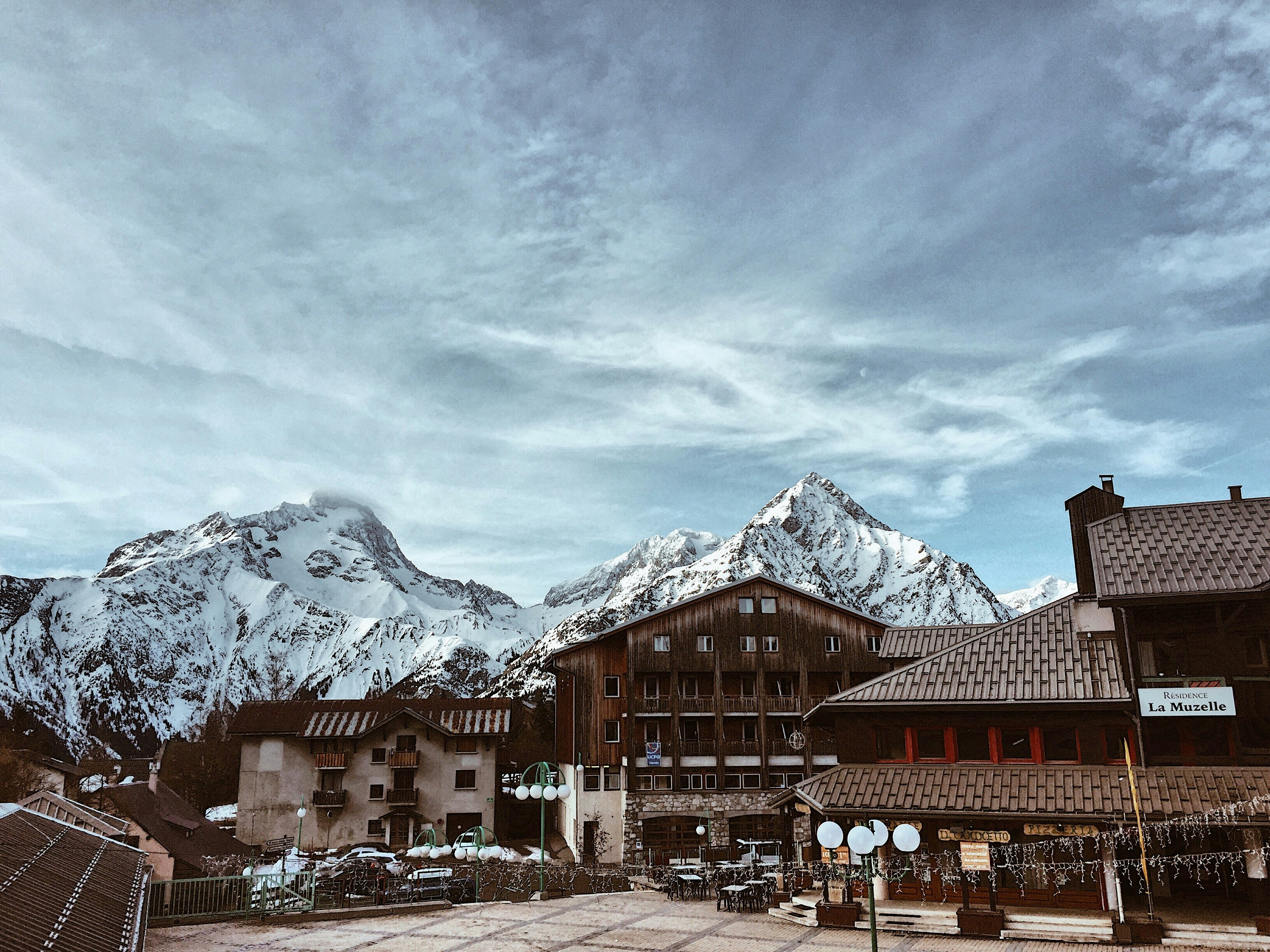 Free Unsplash photo from Bogdan Cadar