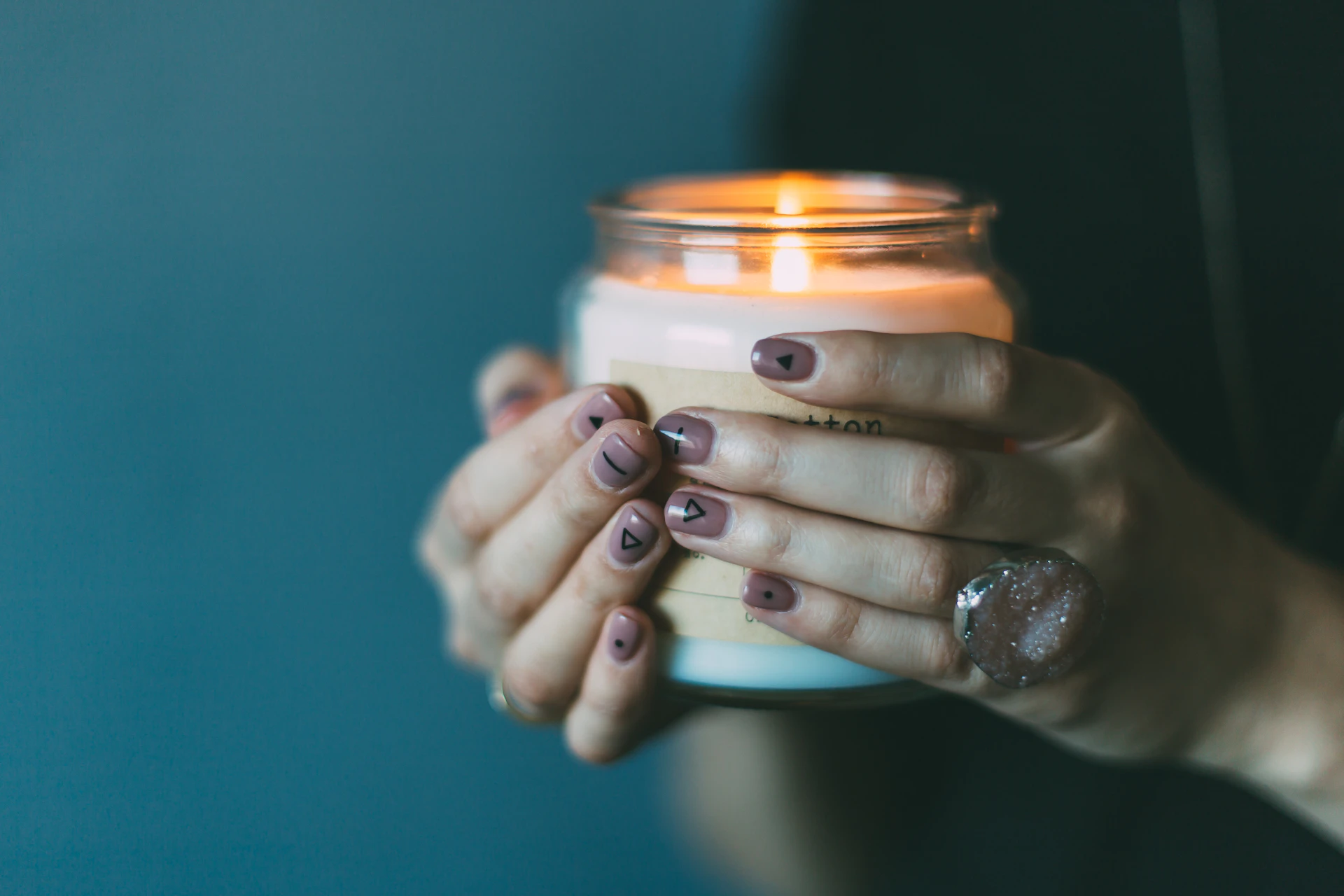 How Ana turned grief into 10,000 sold candles