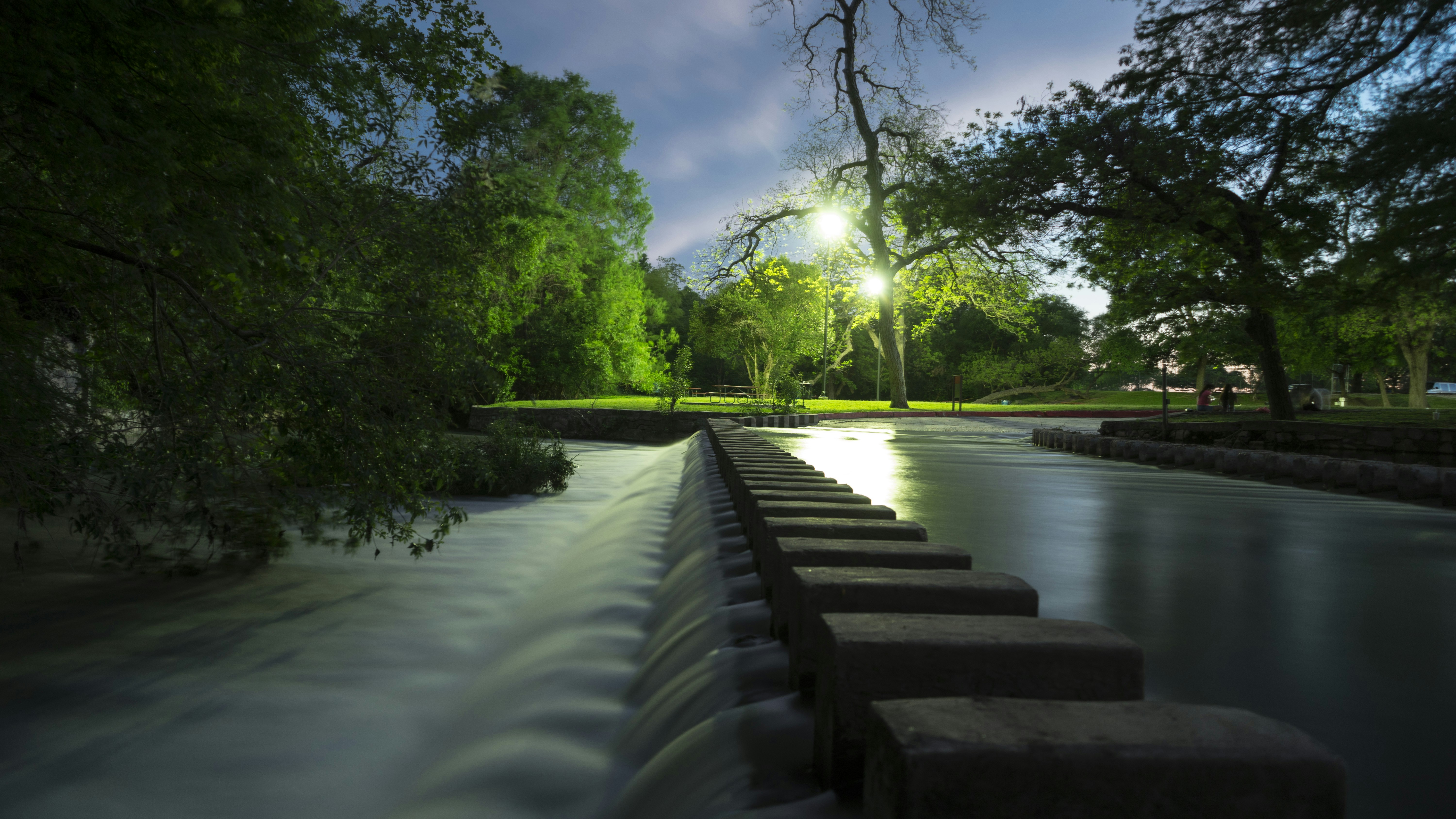 Free Unsplash photo from Aaron Arenivas