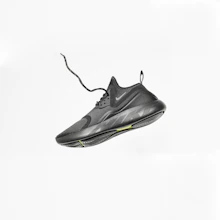 Sports shoes
