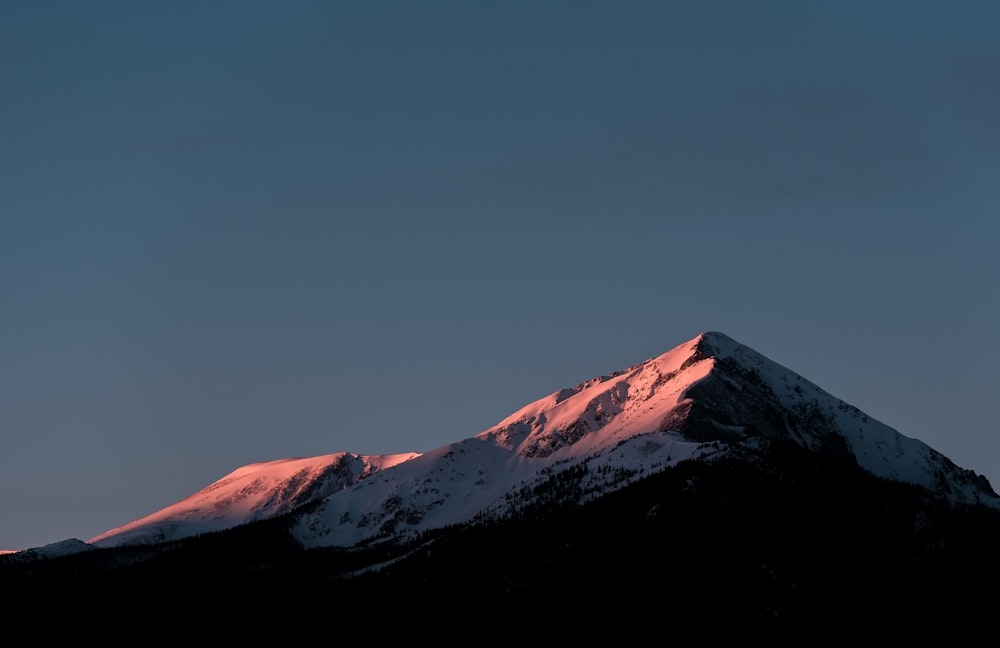 aerial photography of mountain at daytime