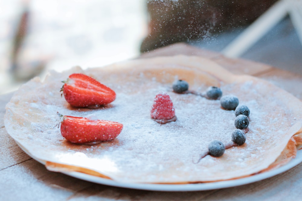 strawberry and blueberry fruits