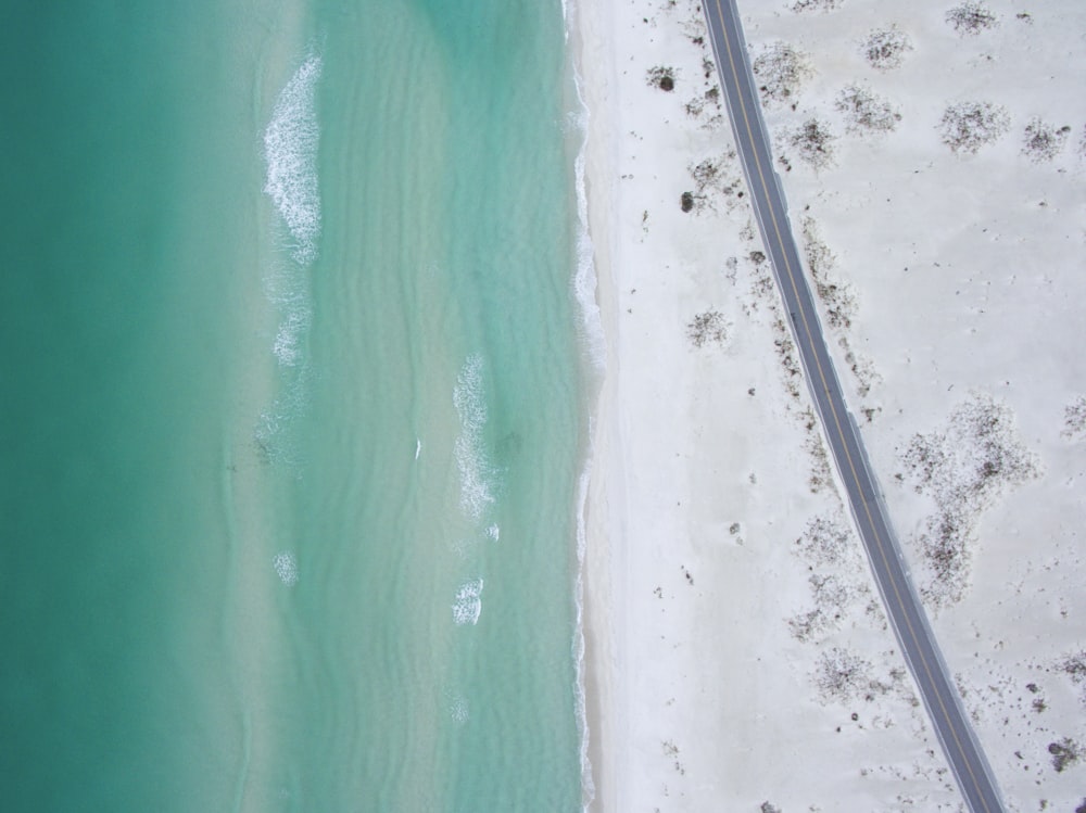 birdseye photo of sea