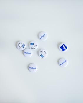 facebook like buttons