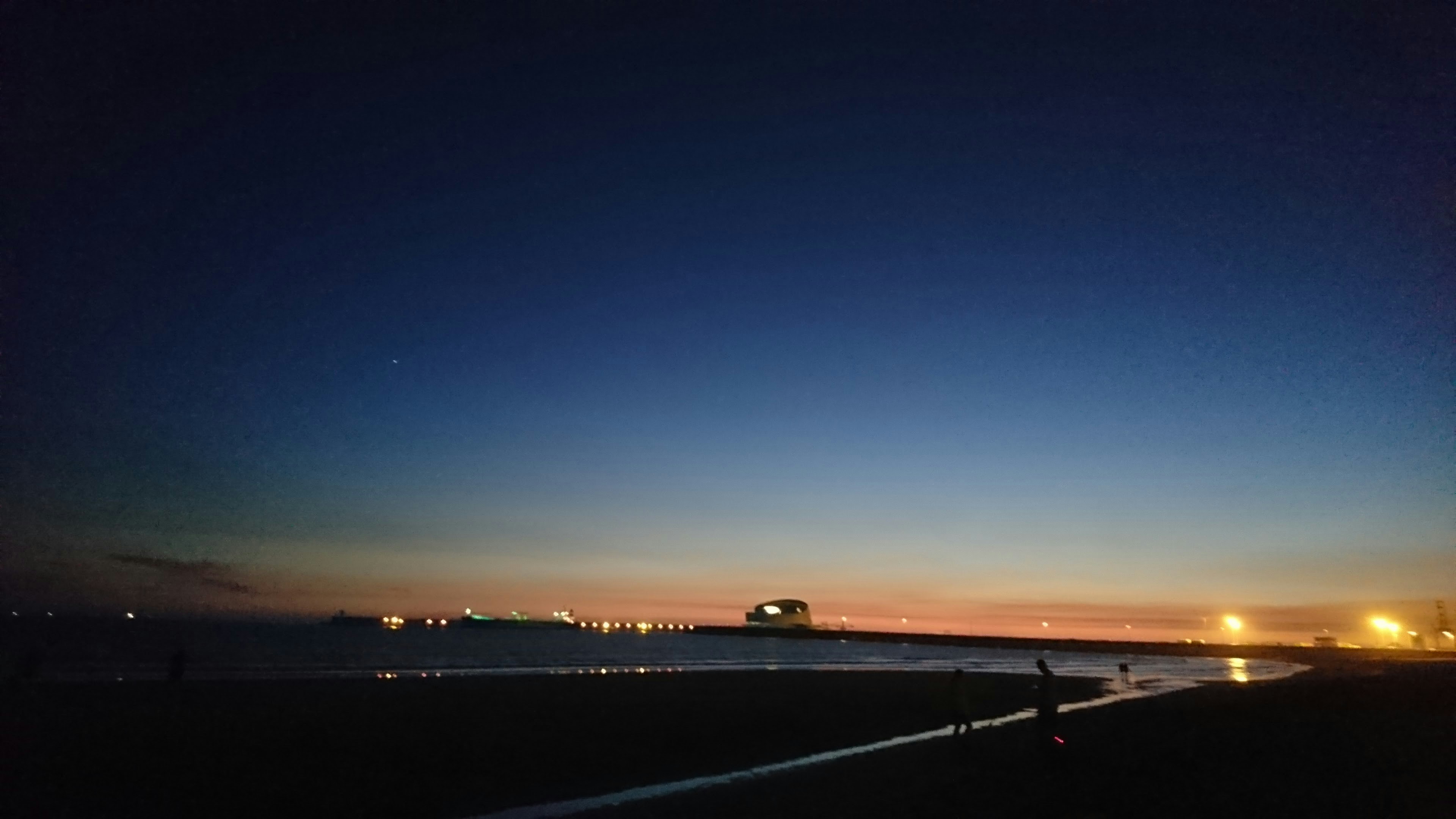 Free Unsplash photo from Ken Sou