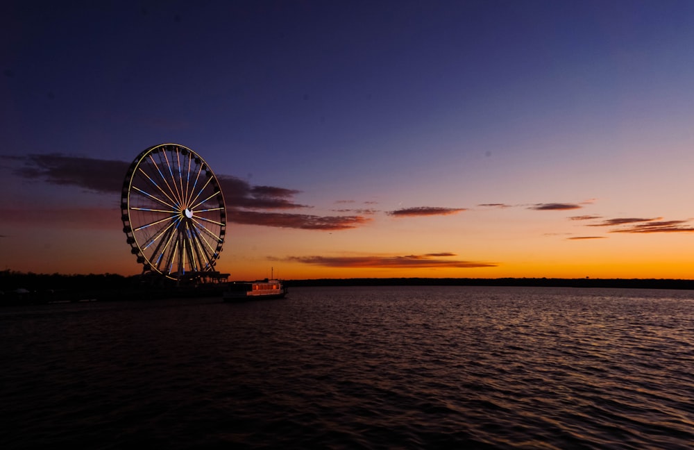 Riesenrad bei Sonnenuntergang