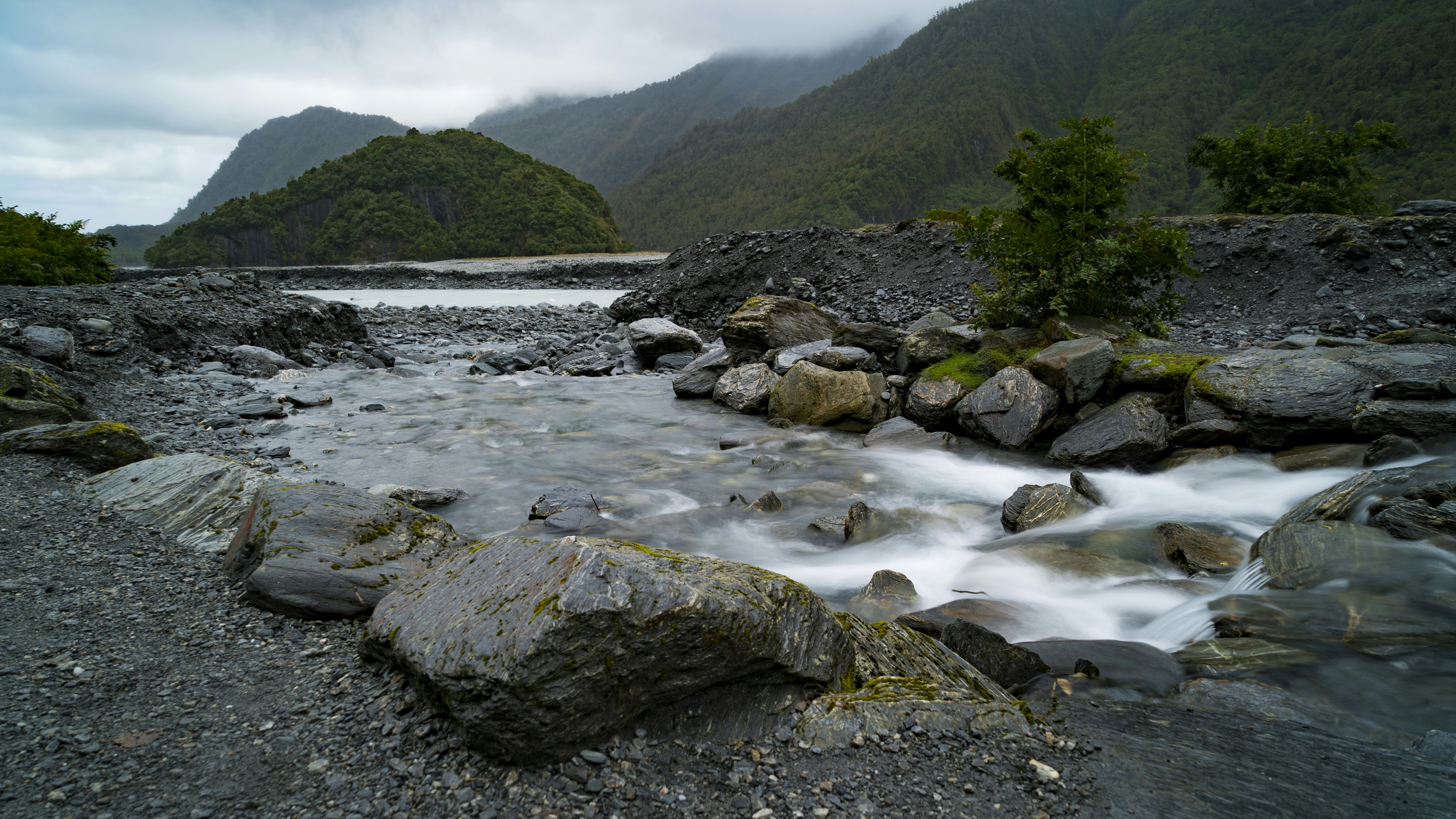 Free Unsplash photo from Raymond Feng