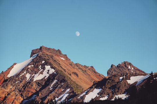 rocky mountain taken at daytime in Broken Top United States