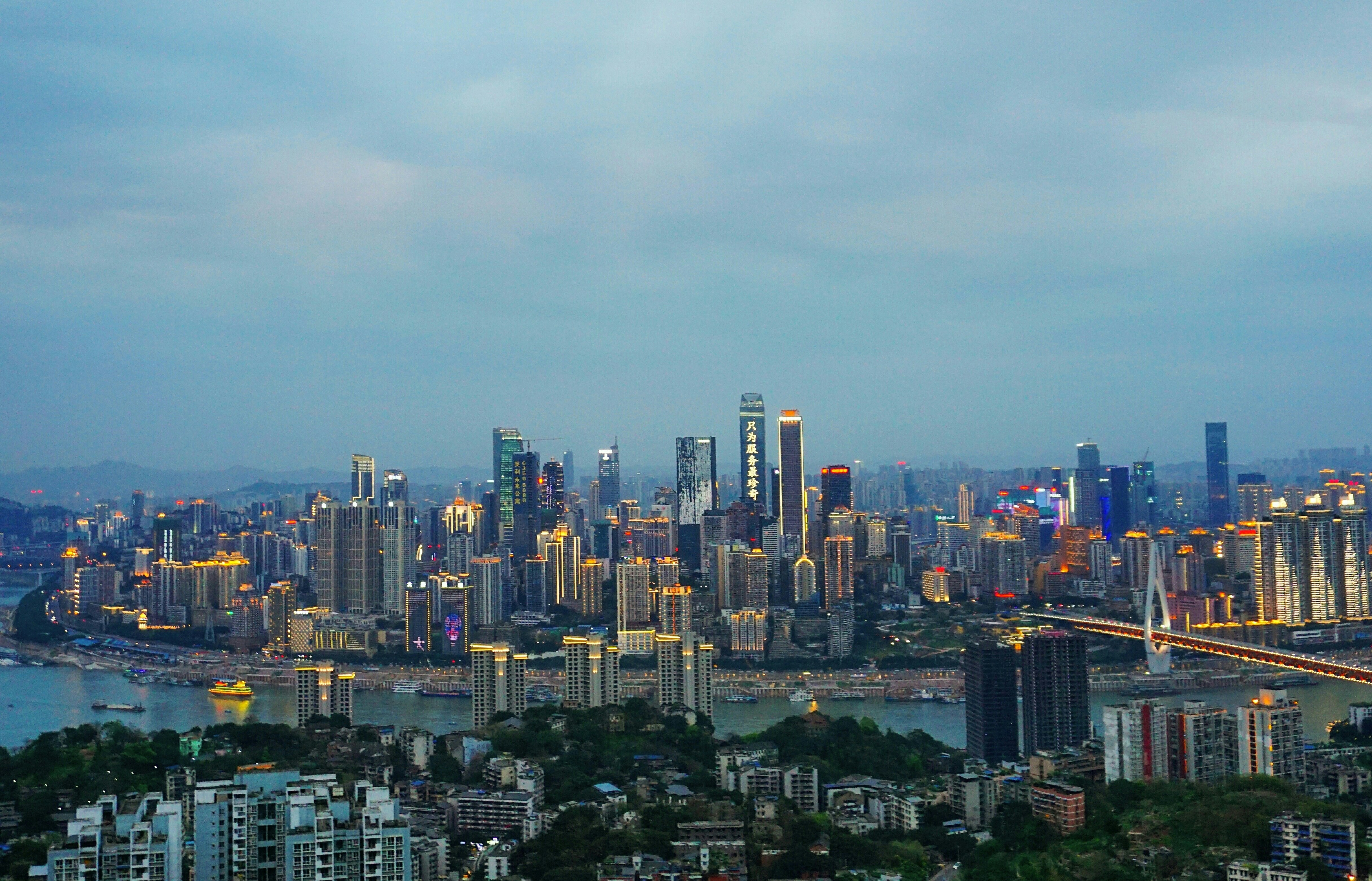 Free Unsplash photo from roadwei ray