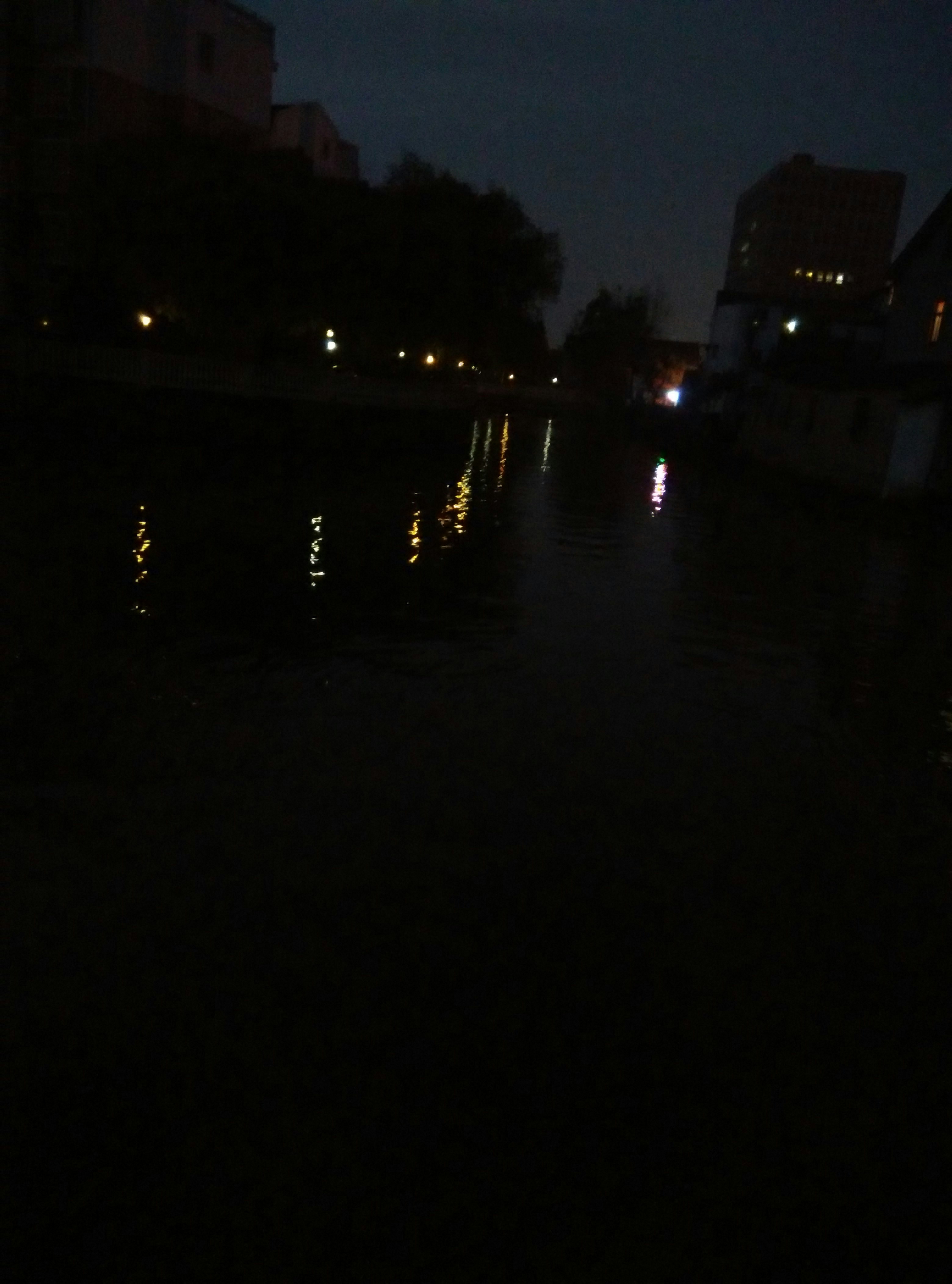 Free Unsplash photo from Yi Xin