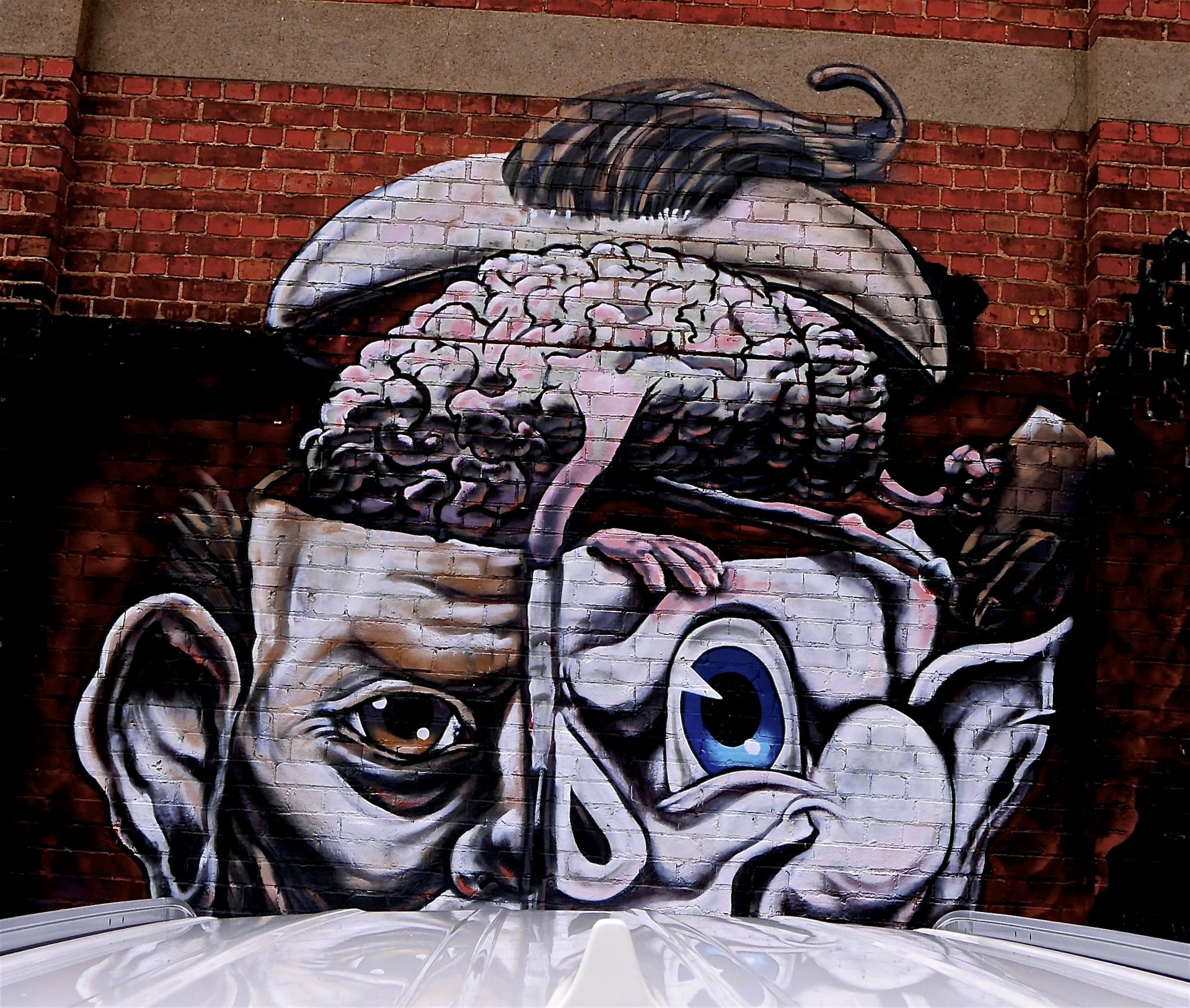 gray computer monitor