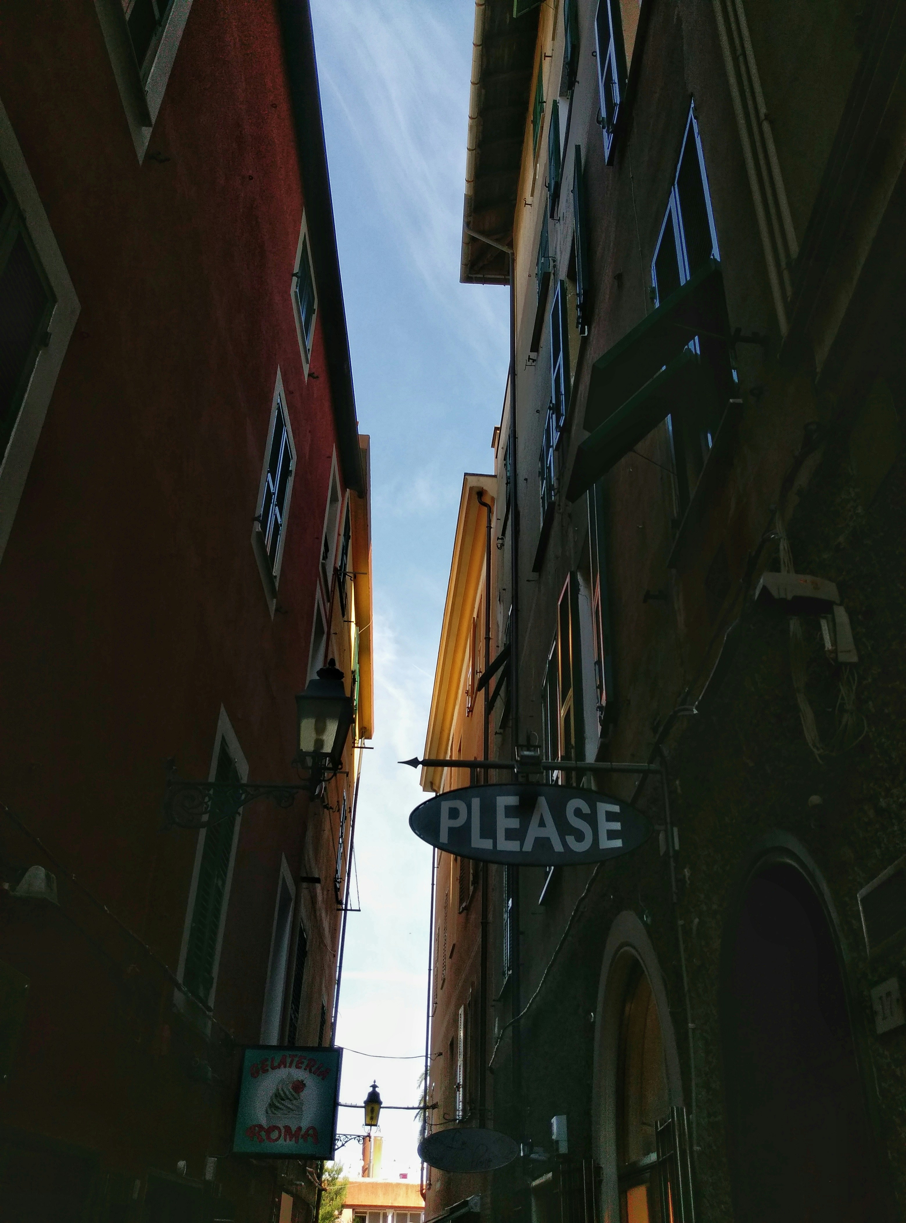 Free Unsplash photo from Sebastian Maris