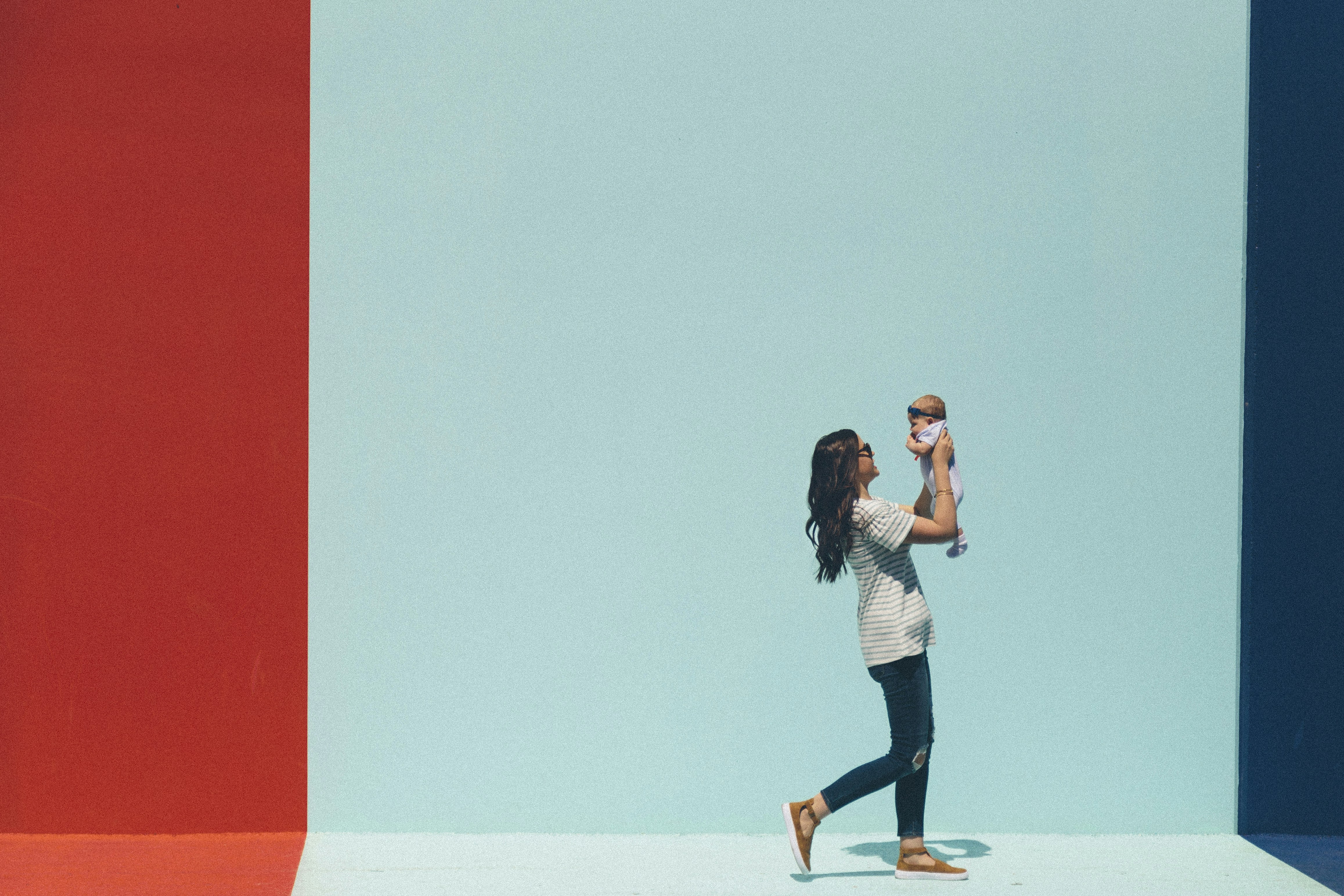 The Quiet Revolution of Communal Puzzling: Strengthening Family Bonds