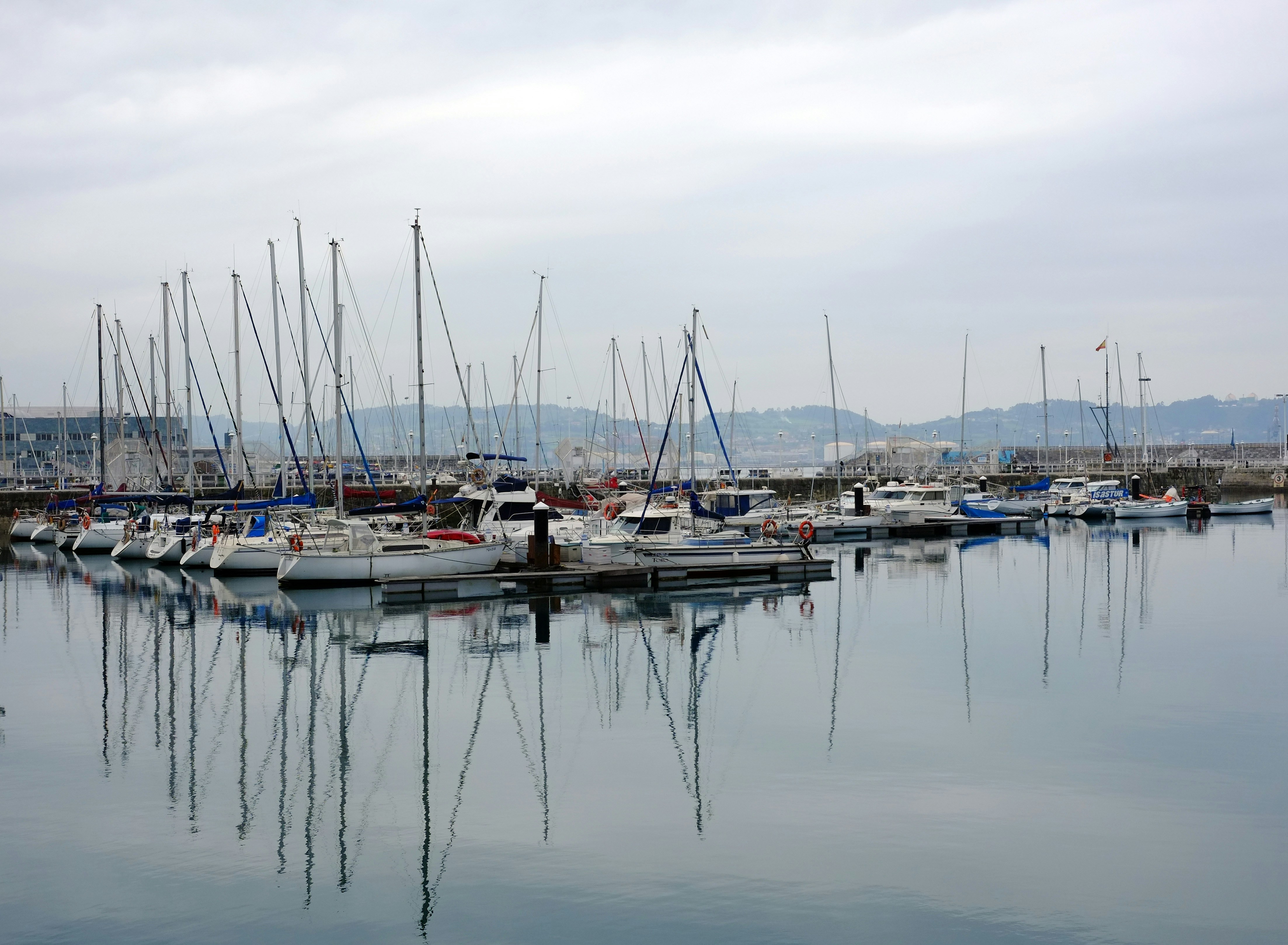 Free Unsplash photo from Luis Vallejo