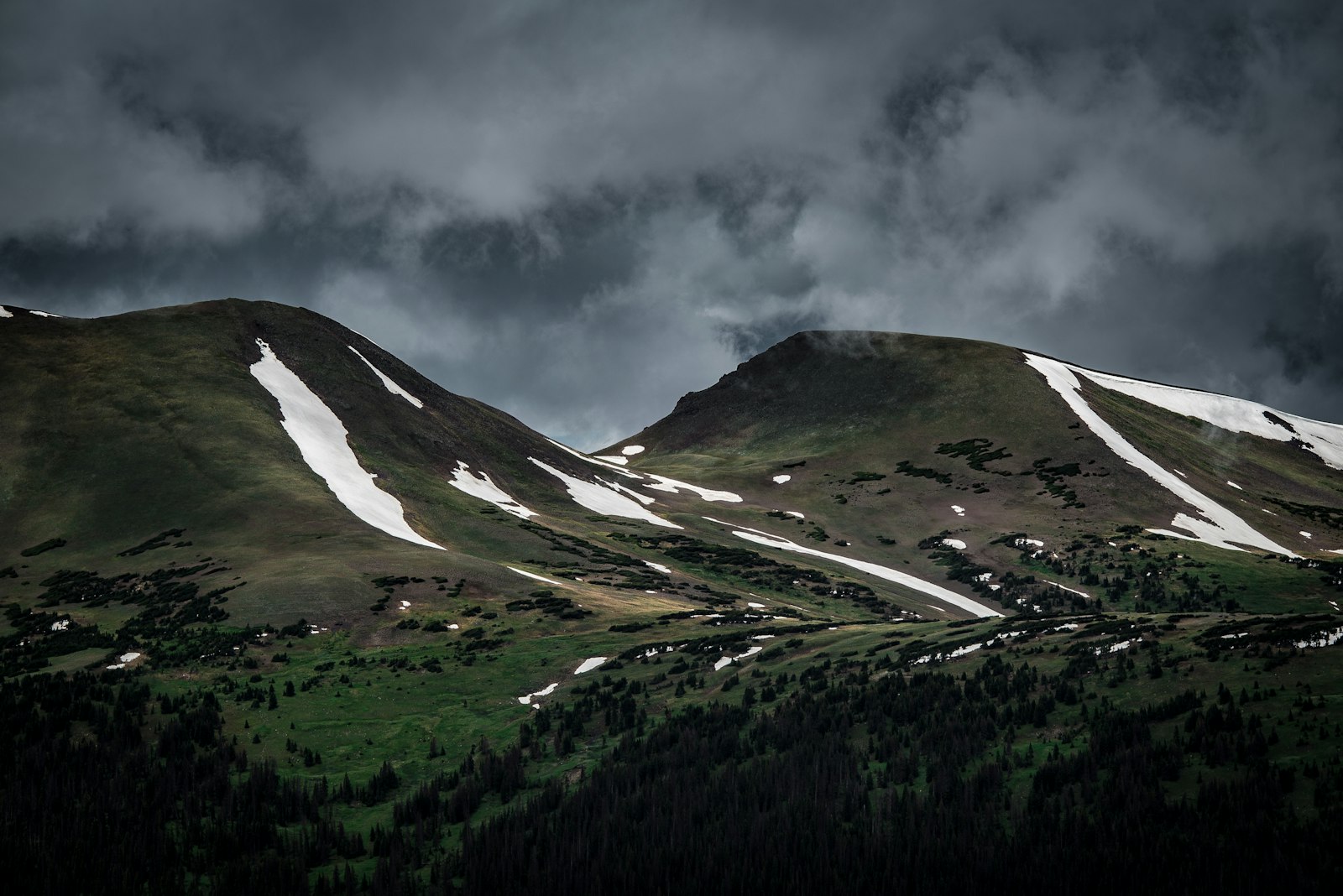 Nikon AF Nikkor 105mm F2D DC sample photo. Mountains during daytime photography
