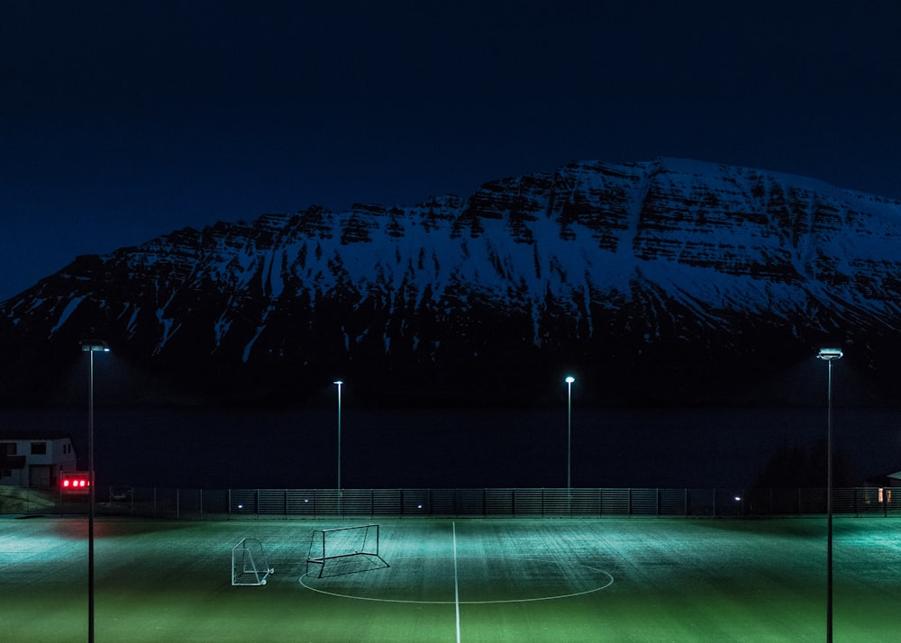 allumé les lumières de terrain