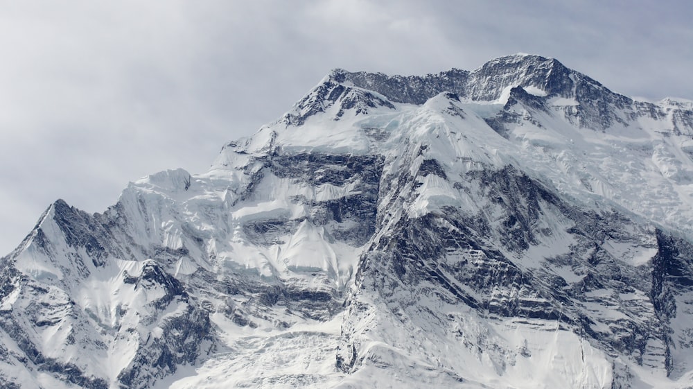 Fotografía de paisajes de la montaña de los Alpes