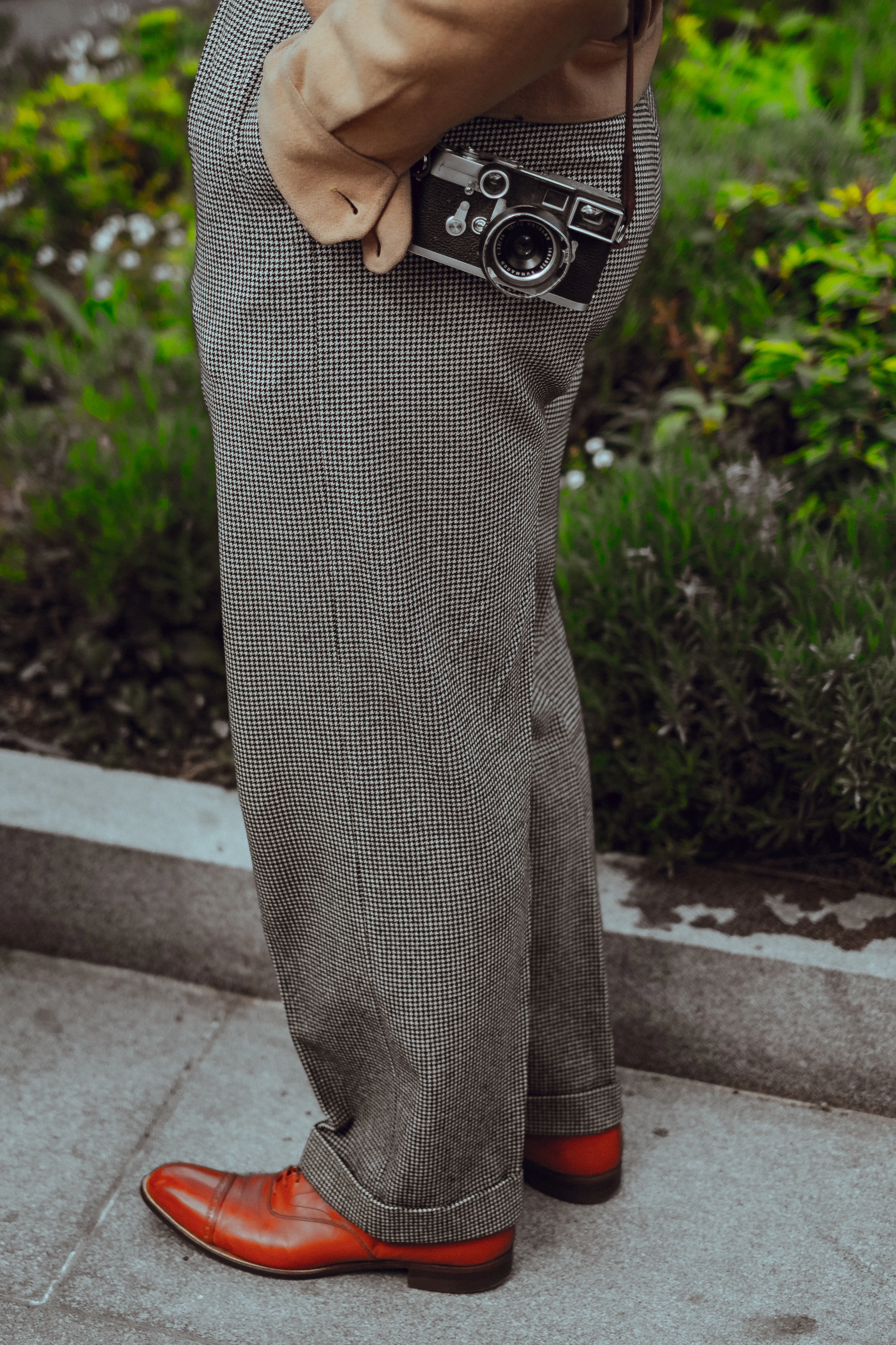 Pleated Wool Trouser in Grey Flannel