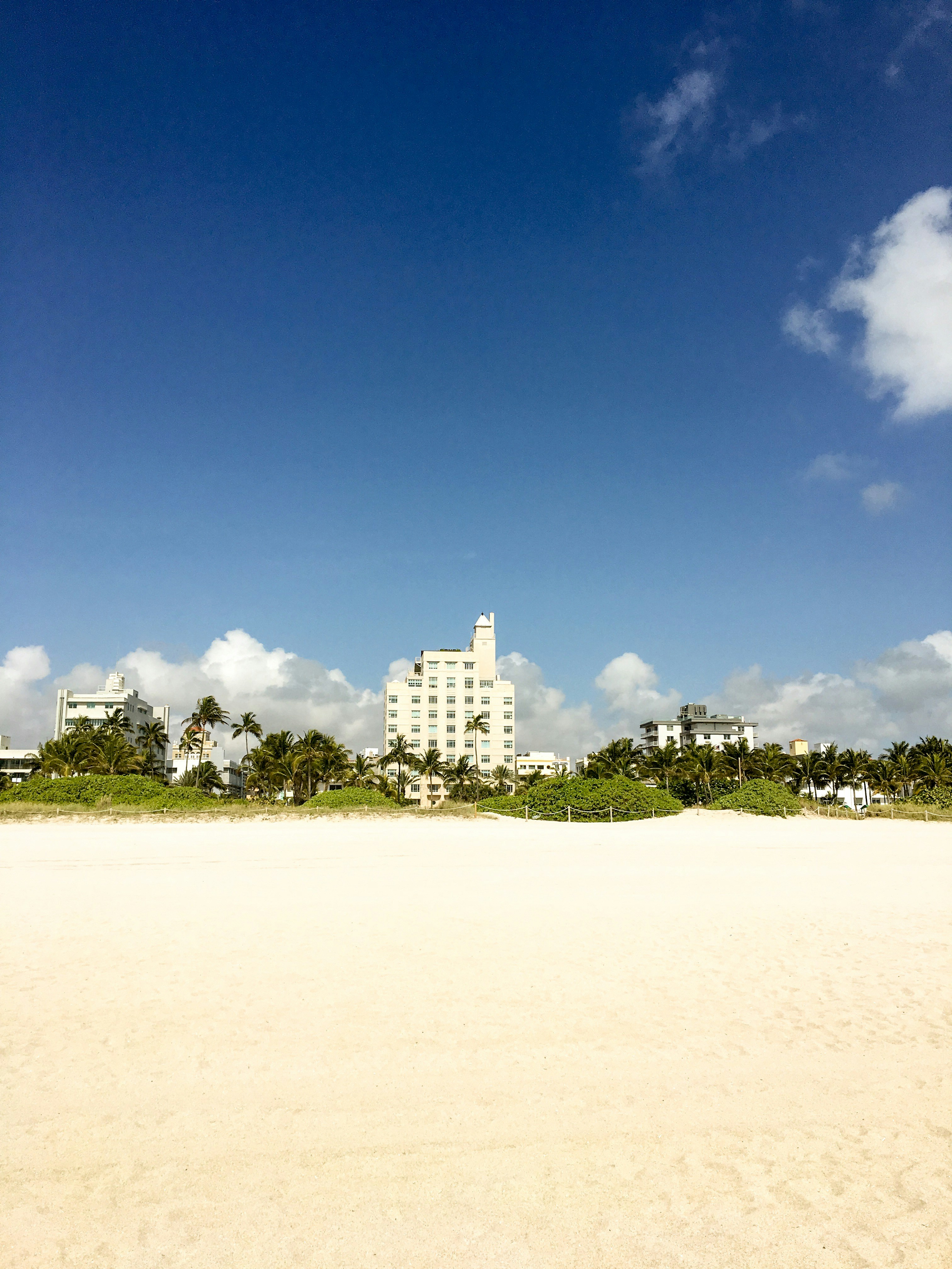 Free Unsplash photo from Sebastian Aenishanslins