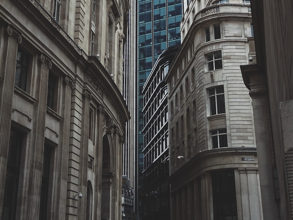 man's eyeview of buildings