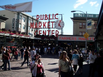 A bustling Texas farmers market with locals browsing fresh produce and artisanal goods.