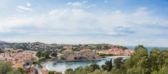 Panoramic view from the château overlooking Cap Sicié and the Toulon harbor.