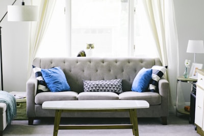 Abstract modern rug with neutral earth tones