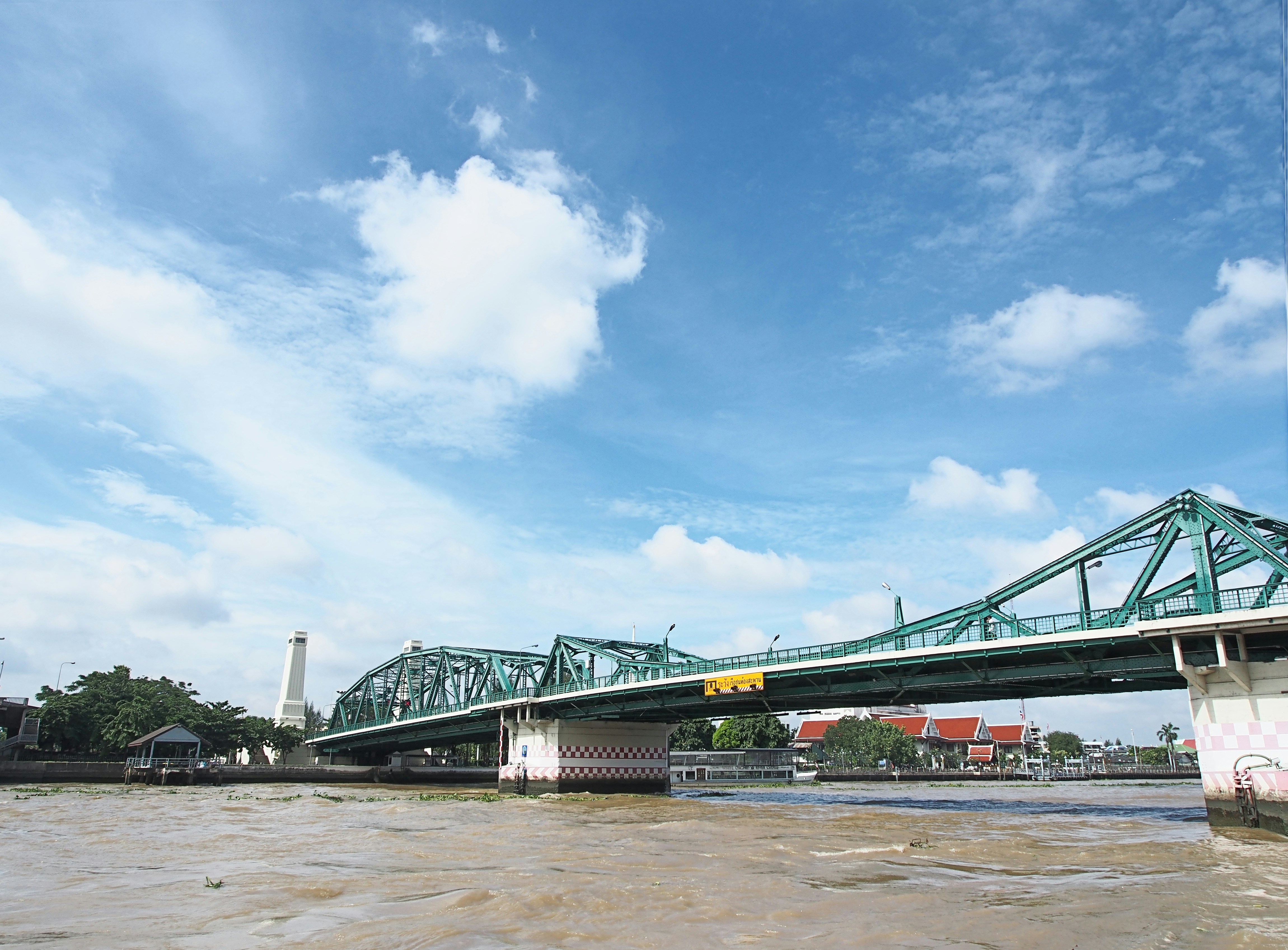 Free Unsplash photo from He Guoyong