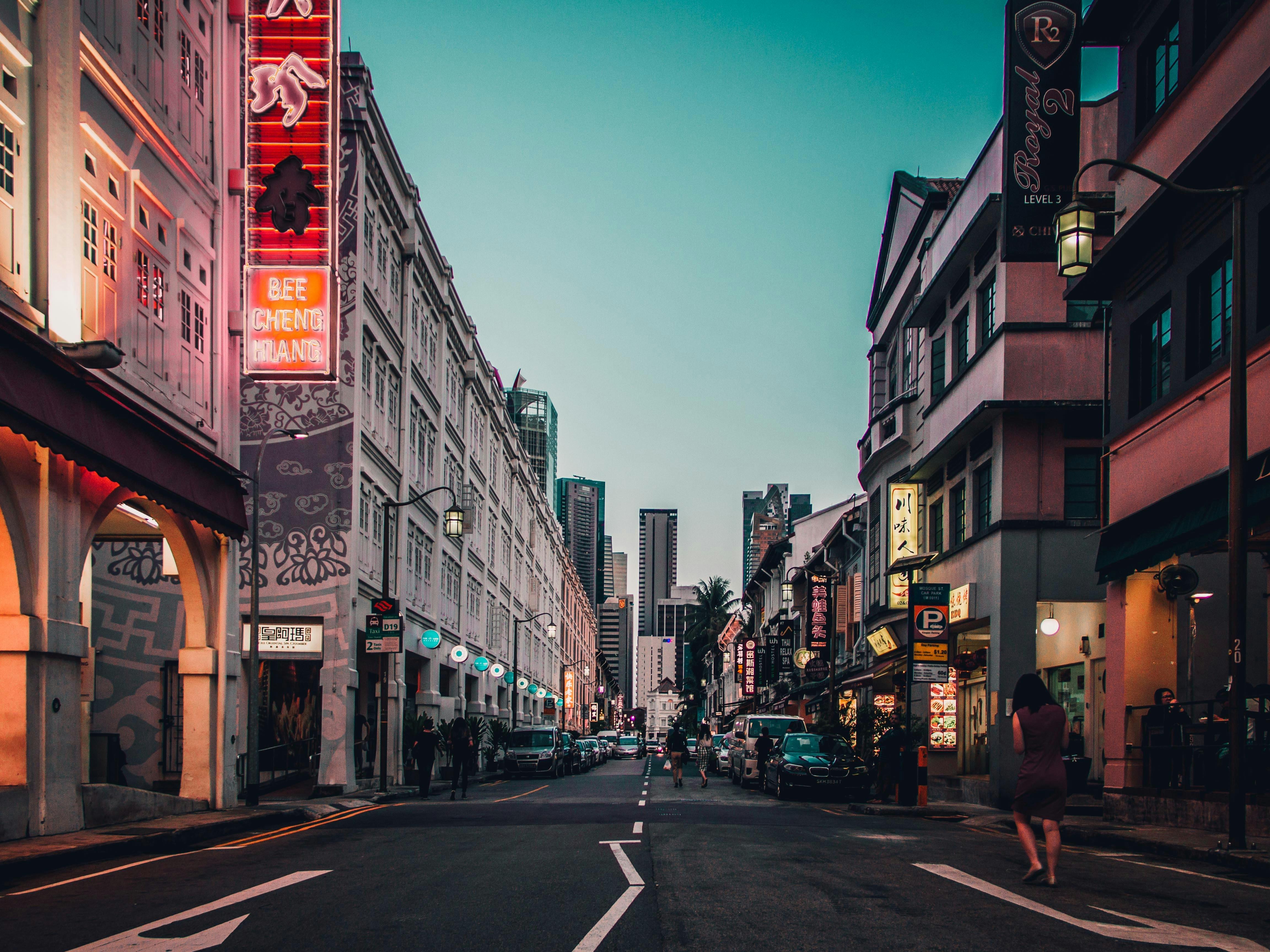 Quiet evening in Chinatown