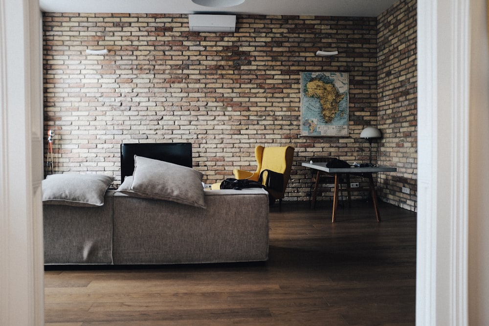 Timeless Charm Mid Century Modern Living Room Furniture