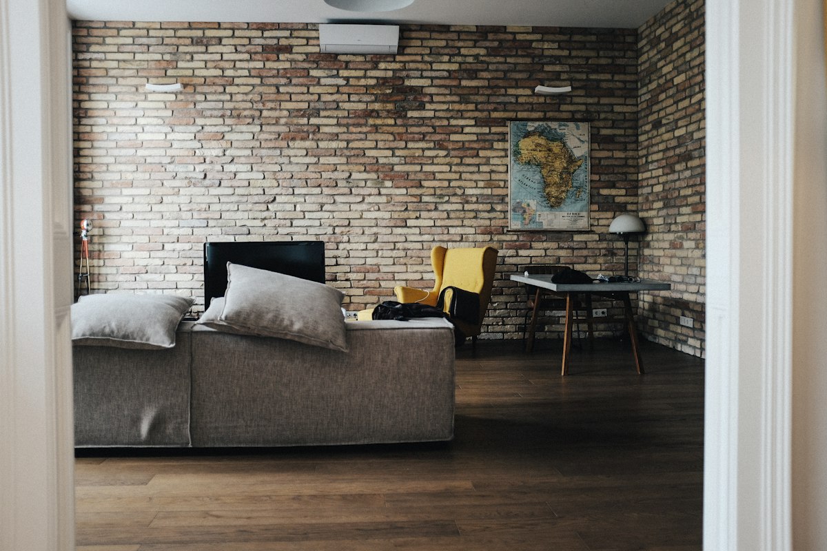 Stacked Volumes: A Split-Level Home Built Into a Sydney Sandstone Cliff — detail 2