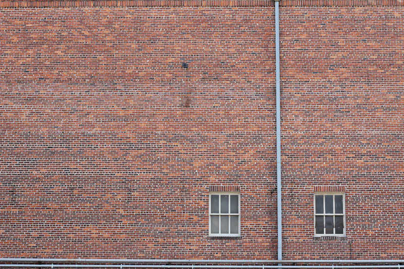 Brick masonry building