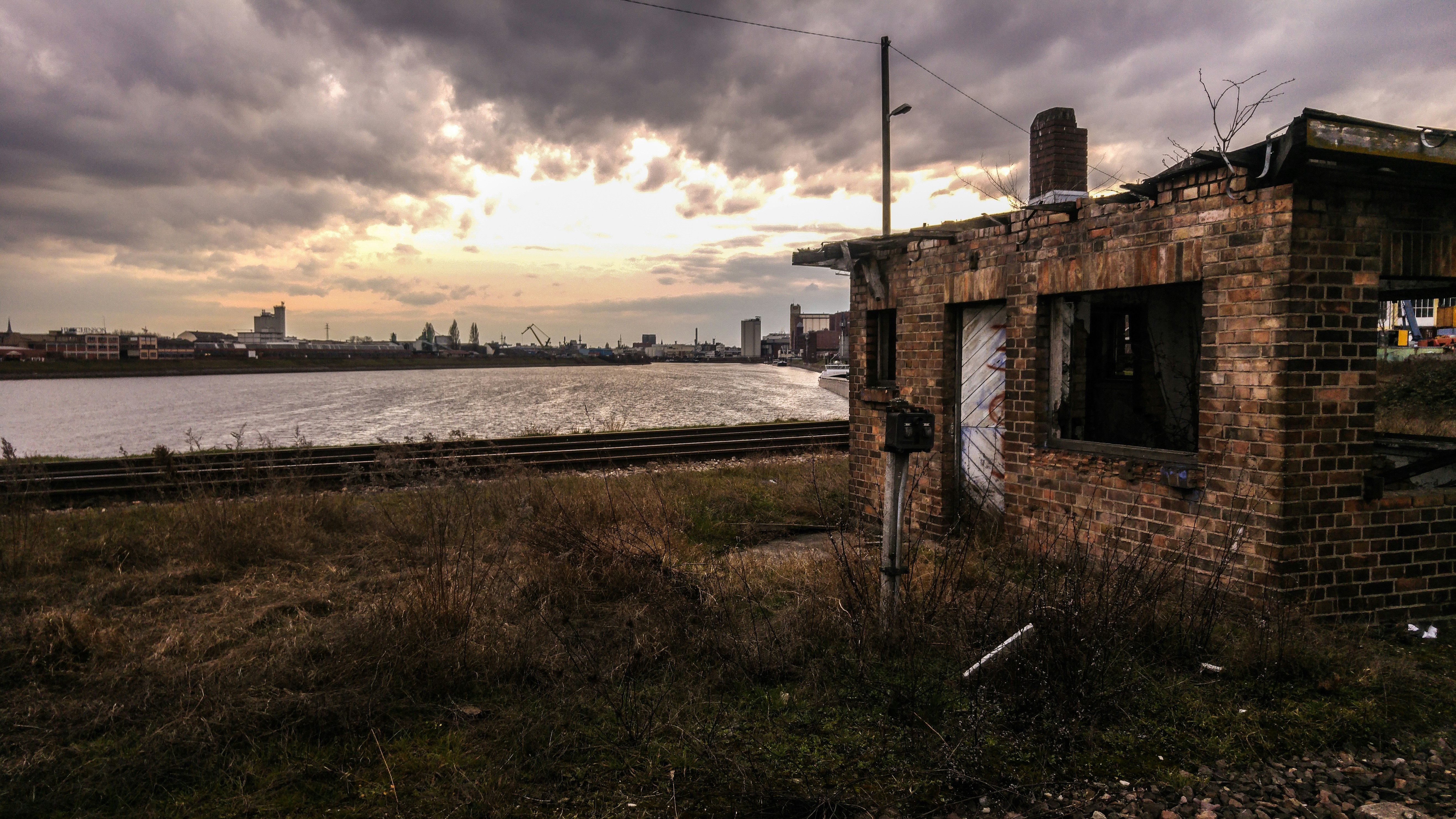 Free Unsplash photo from Florian Pawlowski