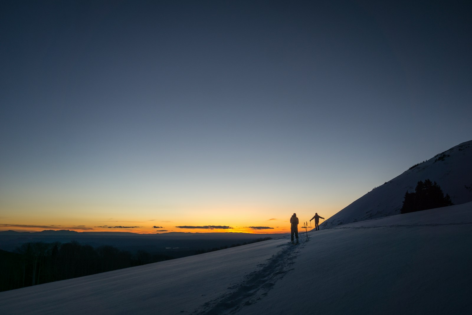 Sigma 19mm F2.8 EX DN sample photo. Person standing on snowfield photography