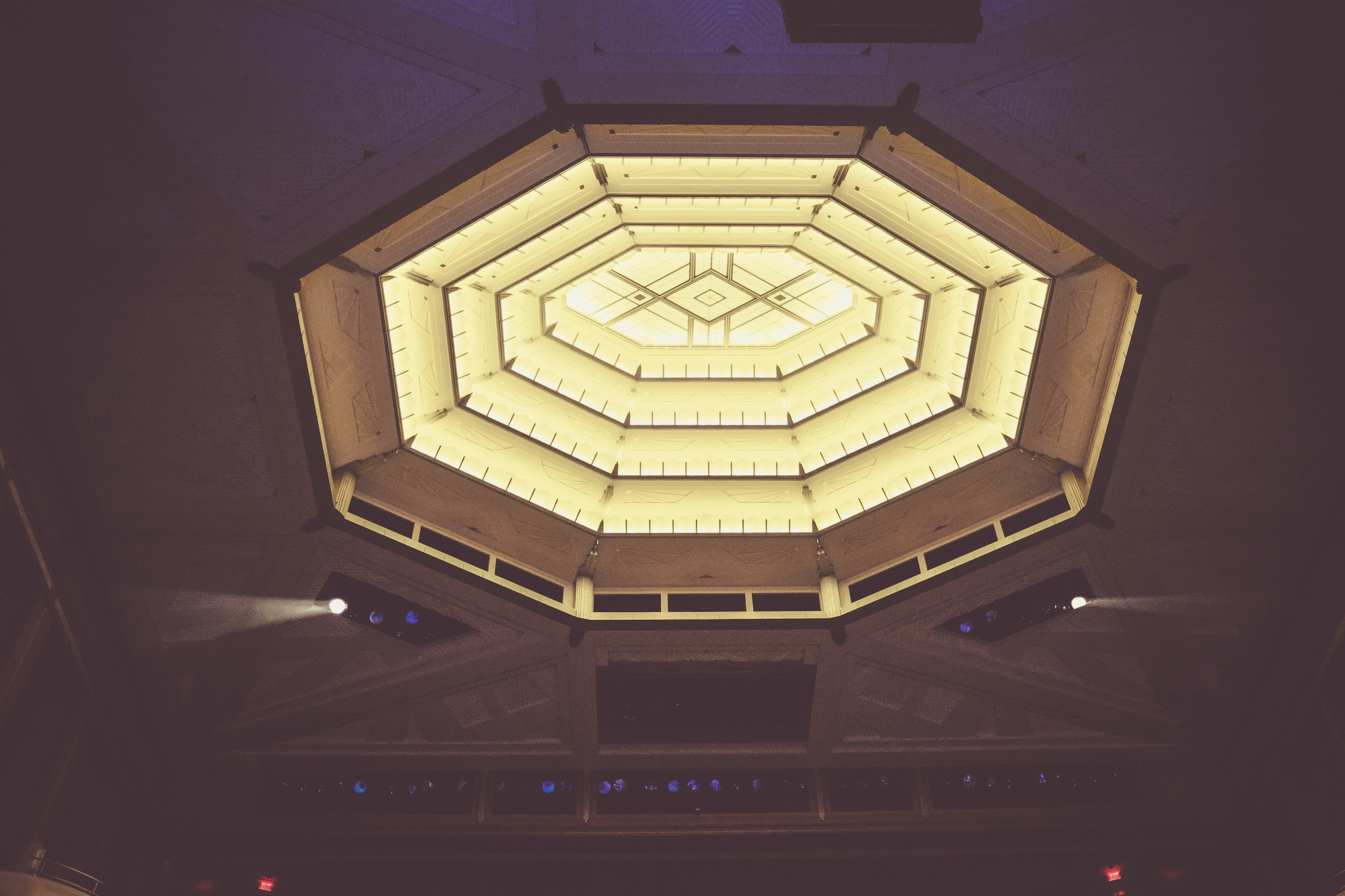Choose from a curated selection of Las Vegas photos. Always free on Unsplash.