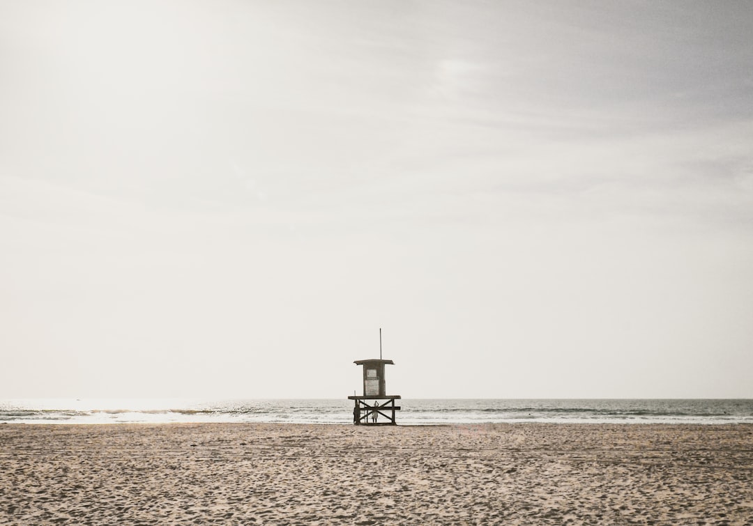 photo of lifeguard station near shoreline