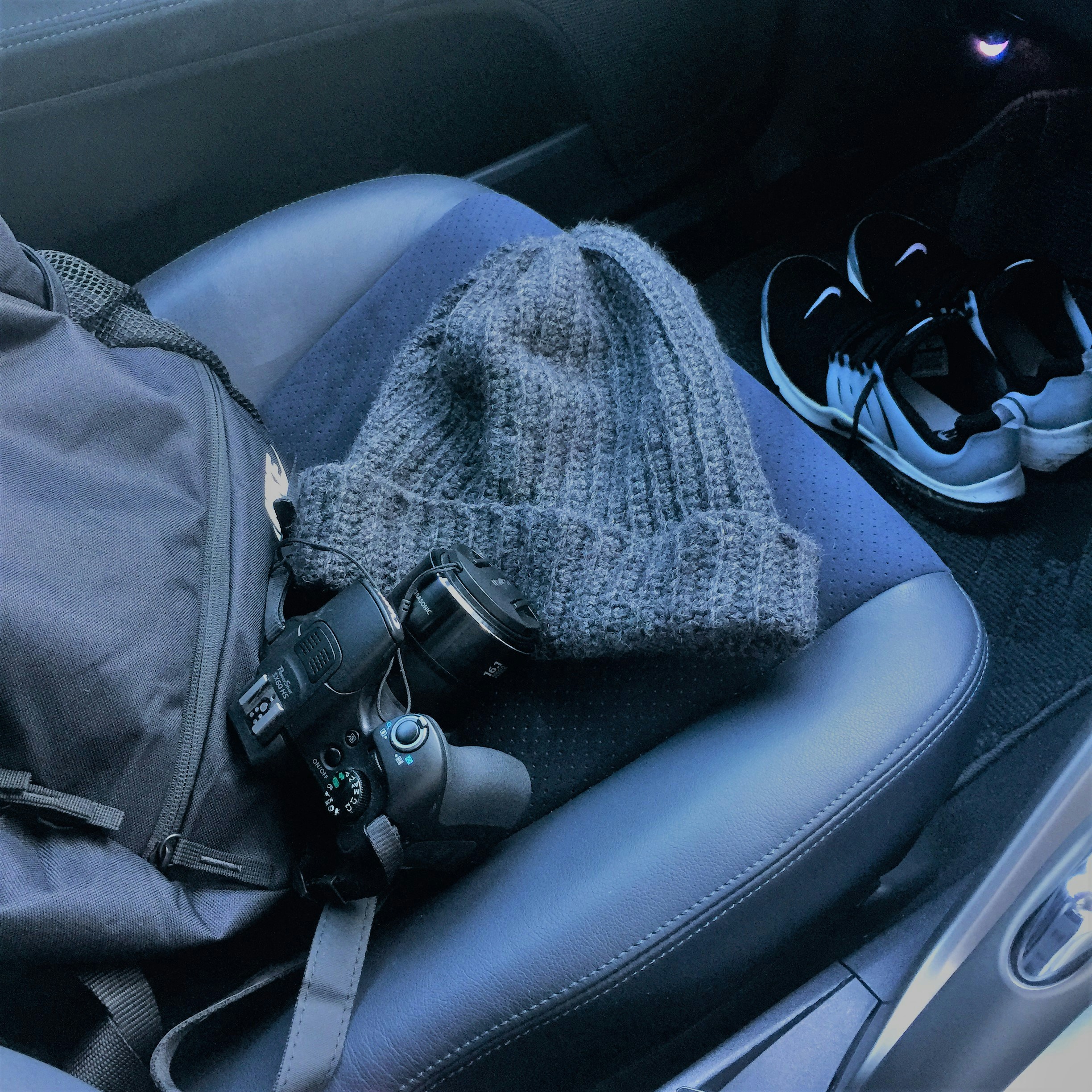 Free Unsplash photo from Louis Lin