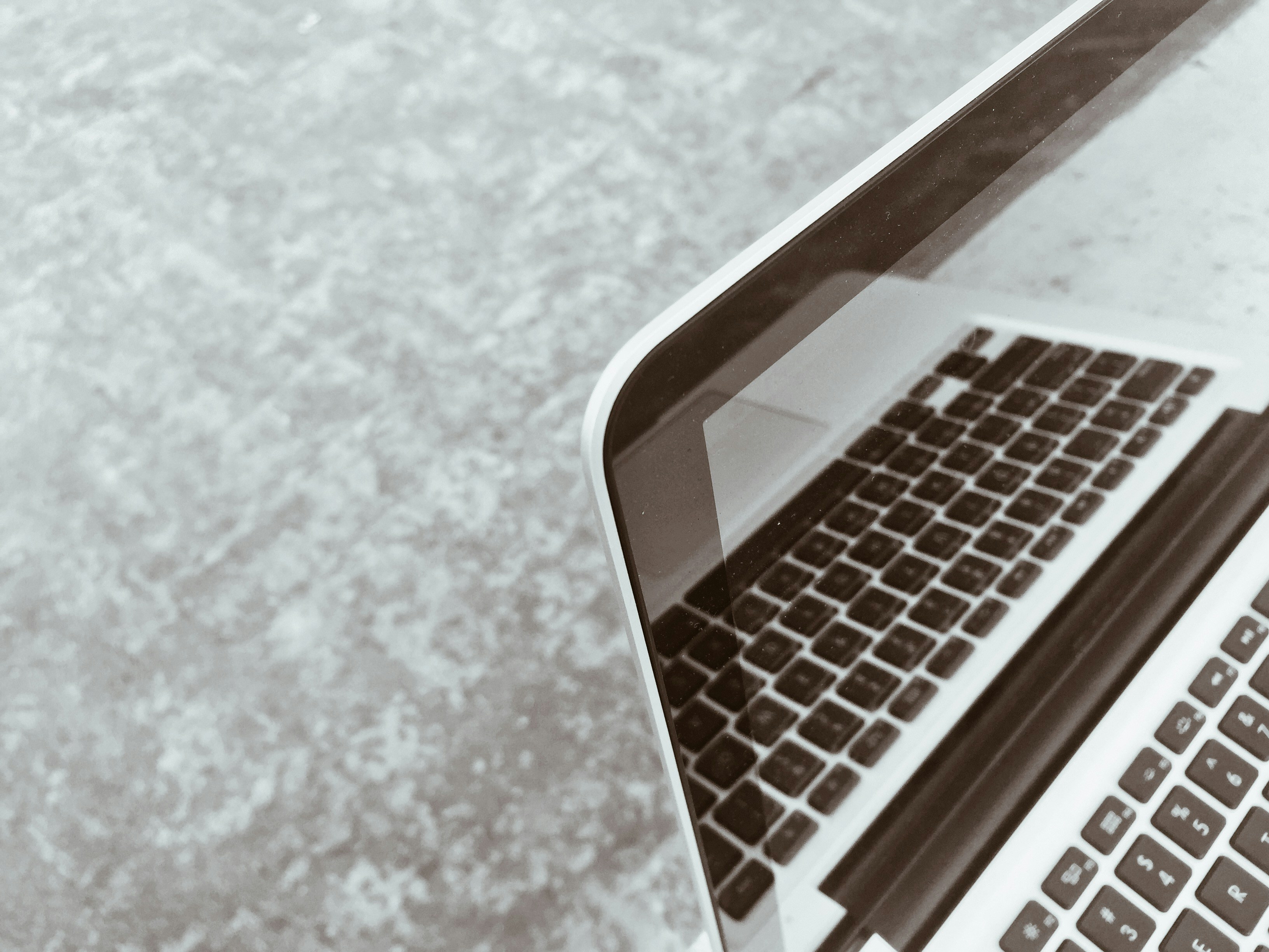 抖音捡漏二手笔记本实测，是真香还是坑爹？深度体验告诉你真相