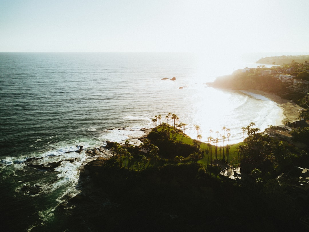 travelers stories about Shore in Laguna Beach, United States