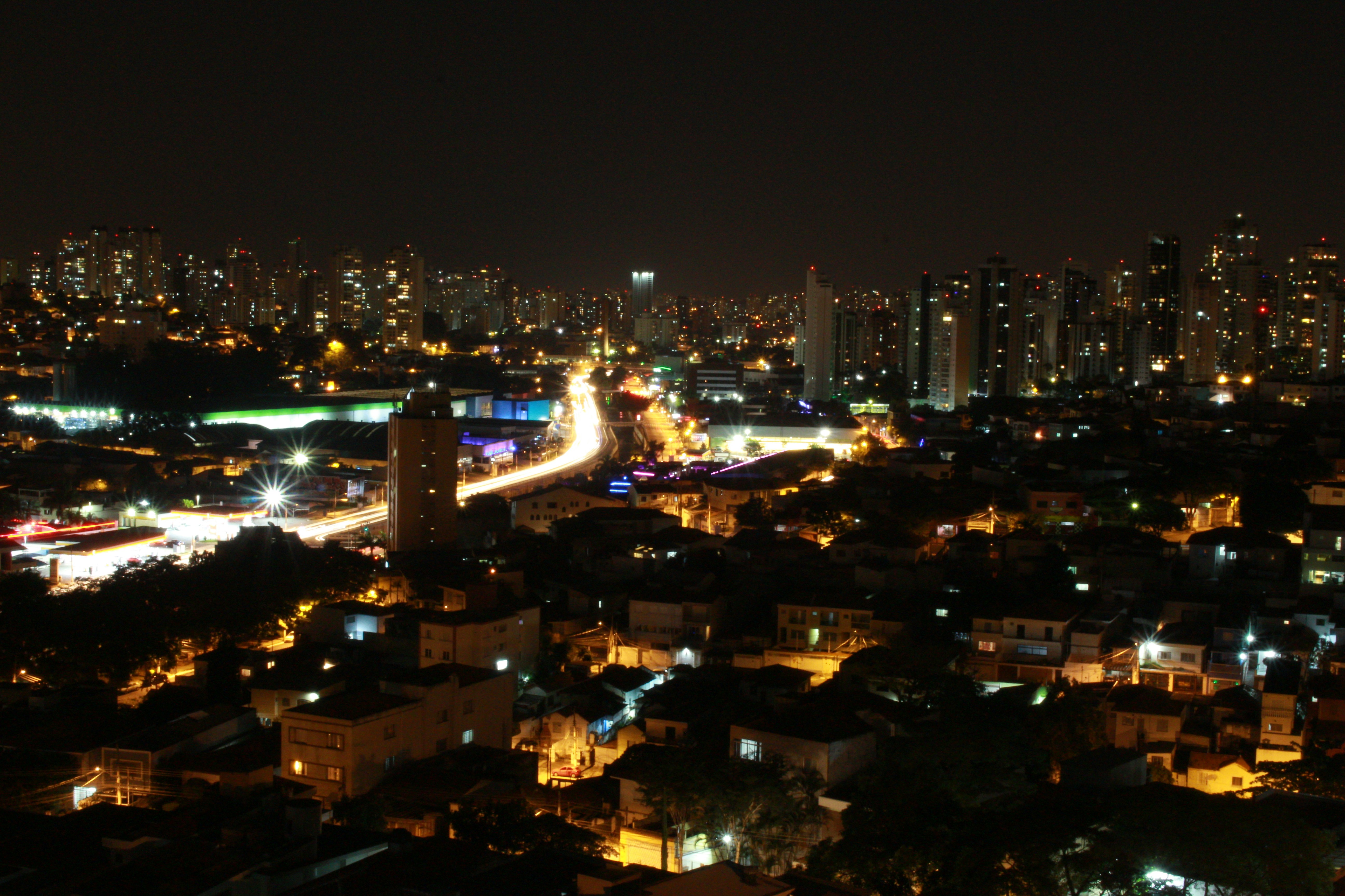 Free Unsplash photo from André Ravazzi