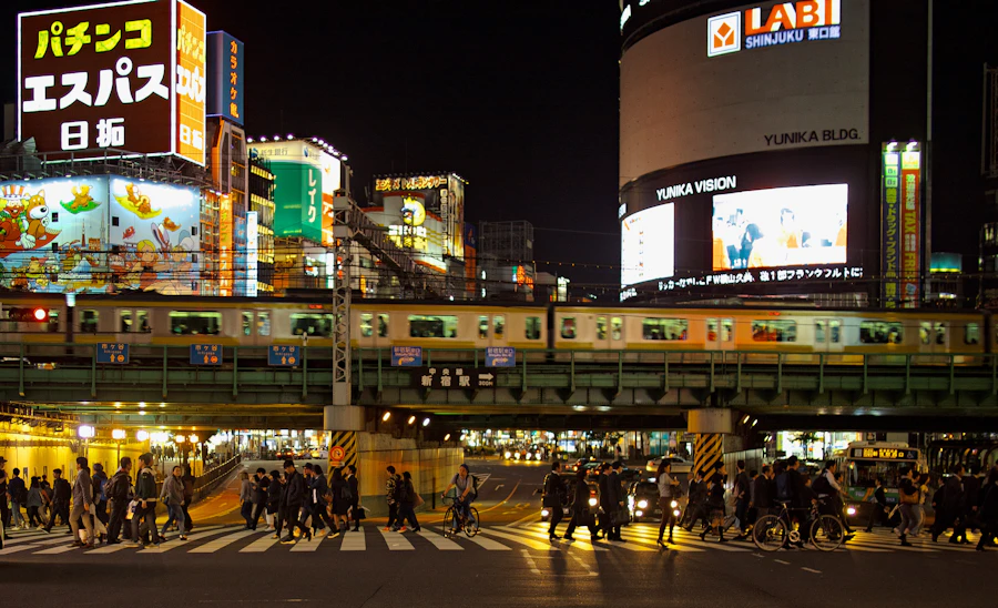黃金週期間擁擠的東京車站