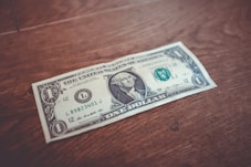1 US dollar banknote close-up photography