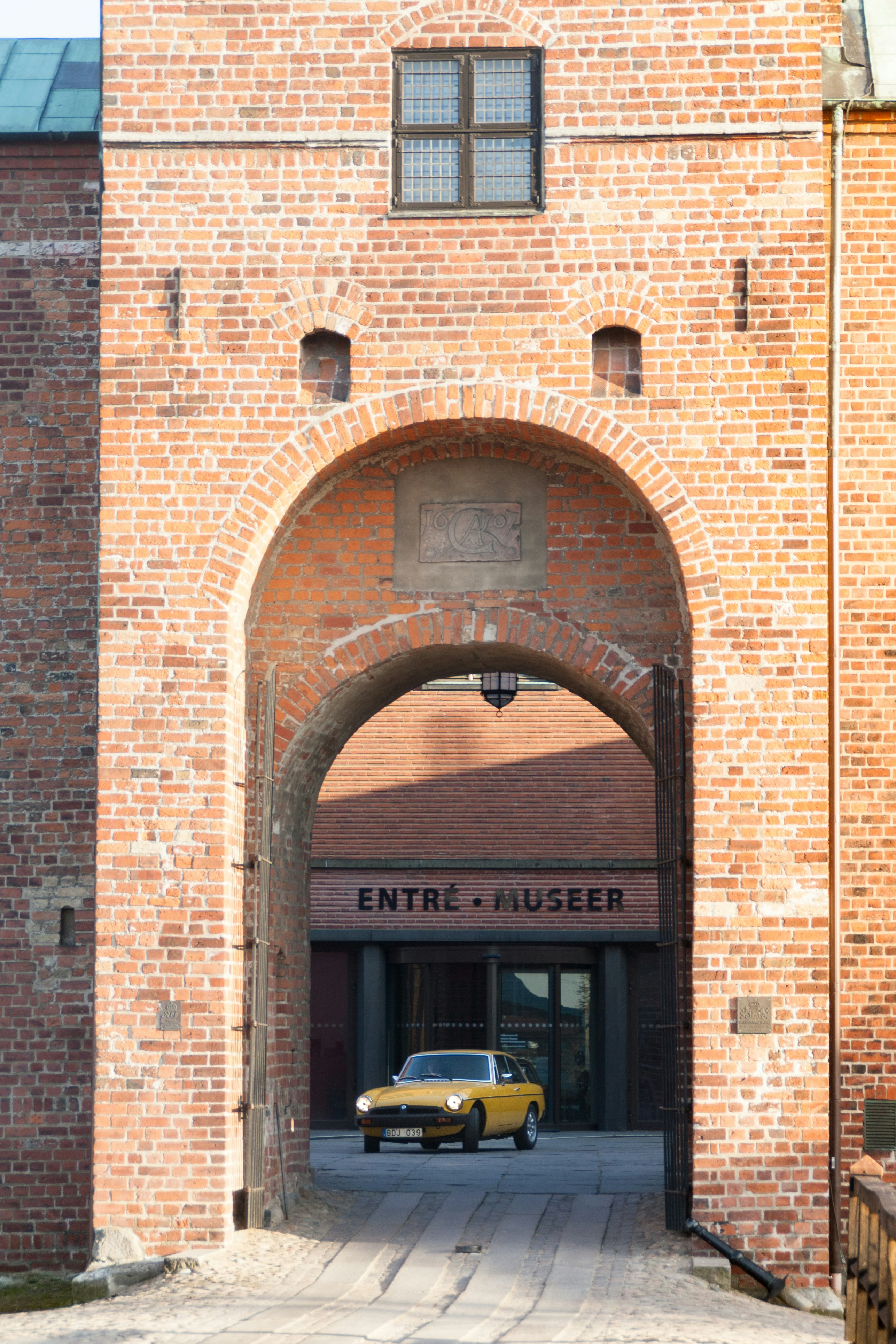 Free Unsplash photo from Riccardo Trimeloni