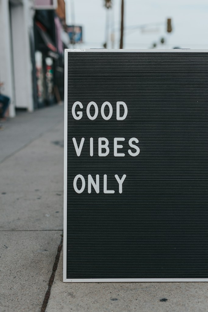 Good Vibes Tee
