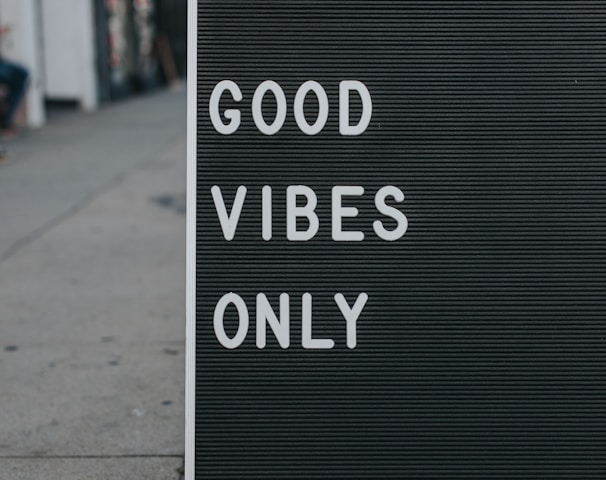 good vibes only text