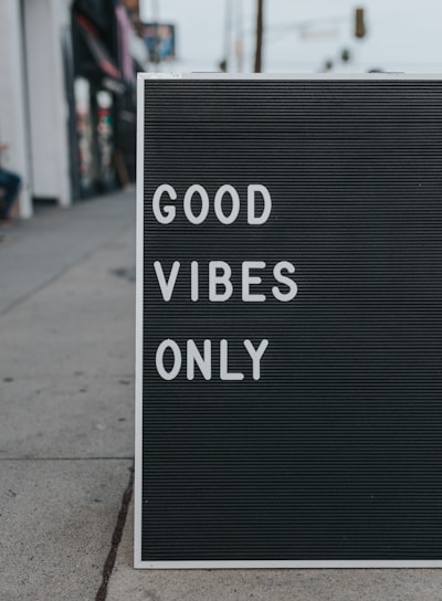 good vibes only text