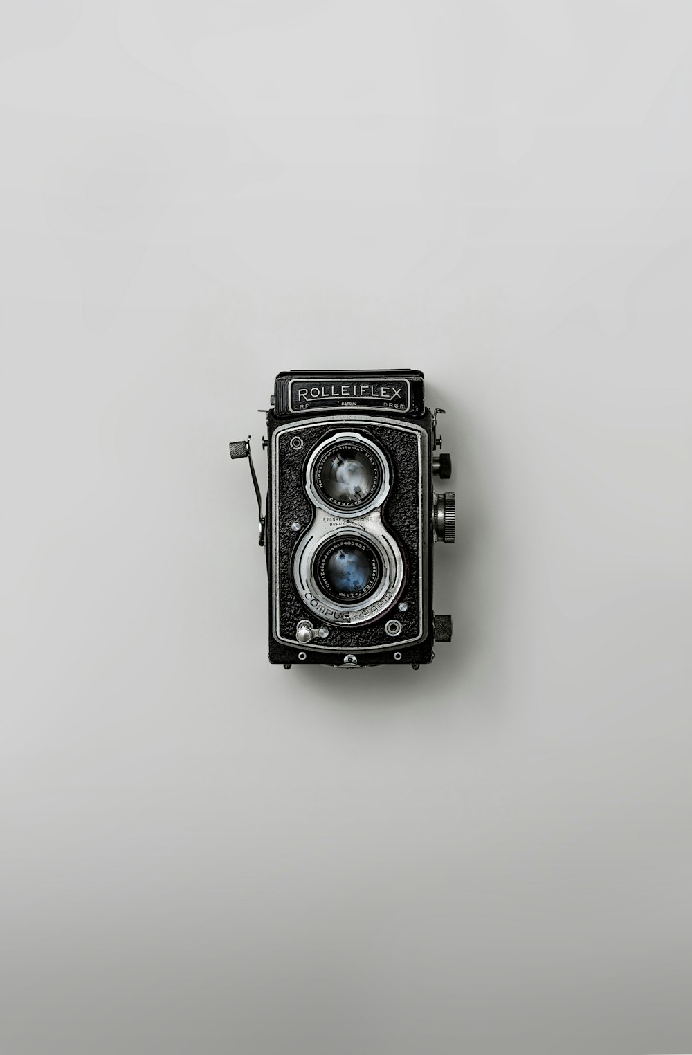 Câmera vintage preta e prata