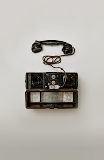 black crank phone
