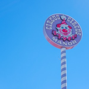 Circus Manor signage