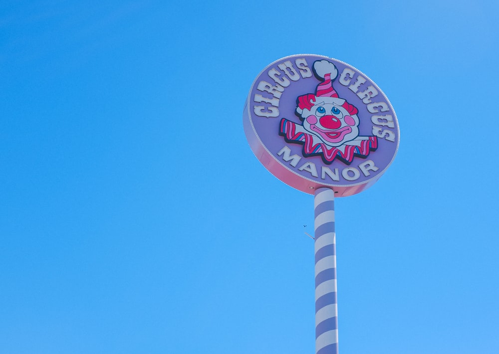 Circus Manor signage